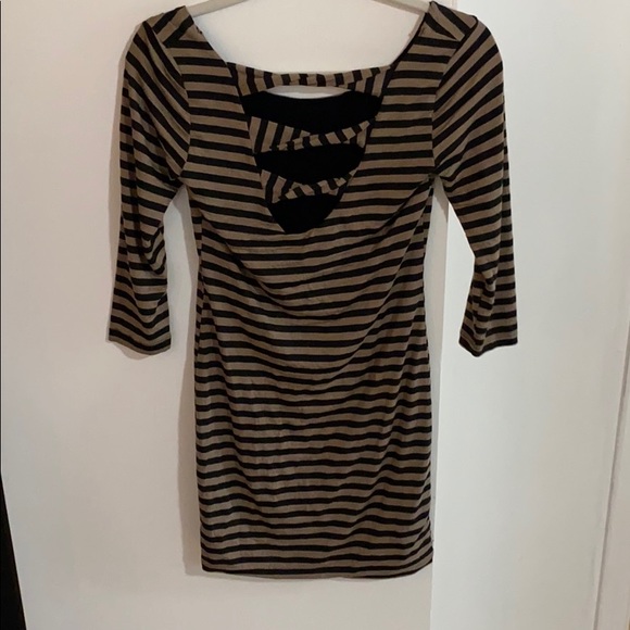 Dress - Picture 4 of 8